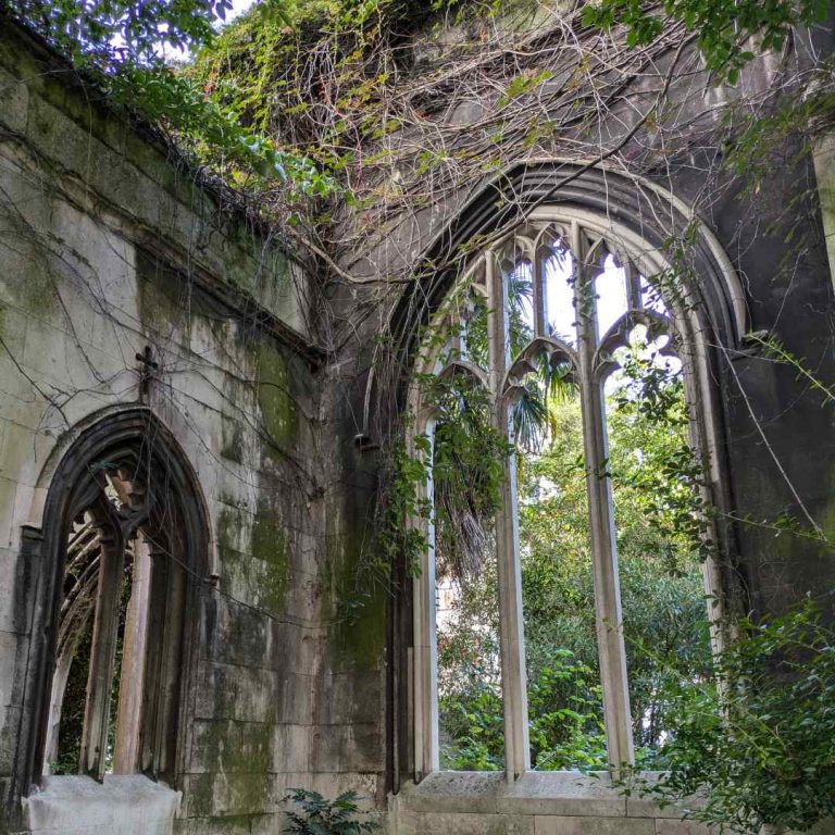 Read more about the article History, Beauty, and Stillness: Lessons from St Dunstan in the East